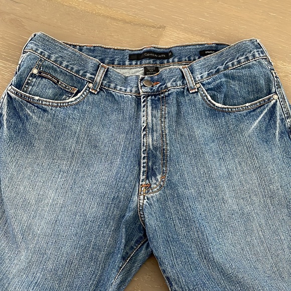 Men’s Calvin Klein Straight Leg Jean - Picture 3 of 7